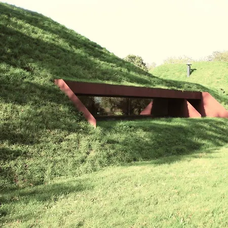 אכסניה Fort Vuren